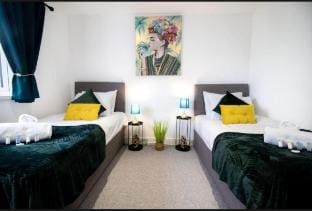 Spacious contactor family Apartment Apartment in Swindon