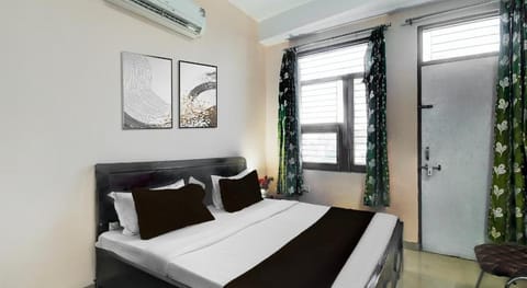 Hotel O IC Guest House Bhankrota Bus Stop Hotel in Jaipur