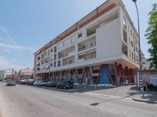 Spazio Breda – Free Garage, M1 Metro, Balcony Vacation rental in Sesto San Giovanni