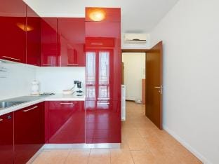 Spazio Breda – Free Garage, M1 Metro, Balcony Vacation rental in Sesto San Giovanni
