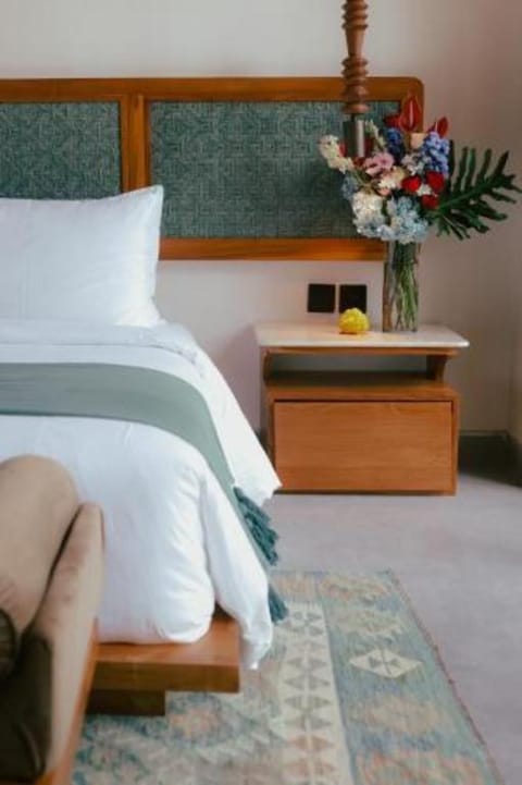 Leafy Riverbank Hostel in Kediri