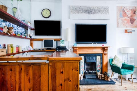 OYO The Lodge Bournemouth Hotel in Bassetlaw District