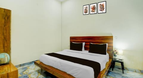 Hotel O by OYO The Suresh Mahal Resort Hotel in Jaipur