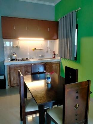 3 Bedroom Fully Furnished LC Home Vacation rental in Buleleng