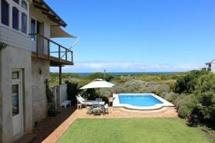 The Ocean Villa - beachfront home Vacation rental in Western Cape