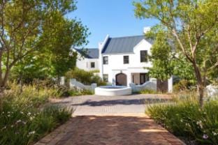 Winelands Golf Lodges 1 at De Zalze Villa in Stellenbosch