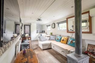 Central Cambridge Widebeam Houseboat Vacation rental in Cambridge
