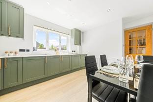 Bright & Modern 3-Bed | Next To Glasgow Airport Vacation rental in Paisley