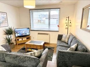 Lovely 2 bed with free parking Vacation rental in Inverness