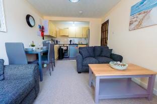 Lovely & Bright 2 Bed Apartment Apartment in Inverness