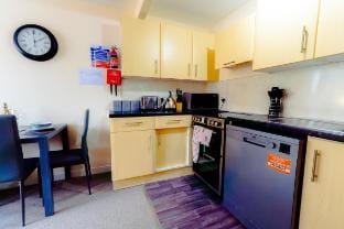 Lovely & Bright 2 Bed Apartment Apartment in Inverness