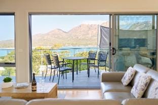 Deja Blue 2 - Freycinet Vacation rental in Coles Bay