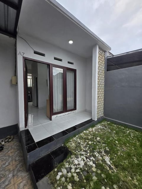 Gubug Semesta A7 Vacation rental in Kerambitan