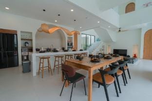 Marcio 5BR Luxury & Stylish Villa in Jimbaran Bali Villa in Kuta Selatan