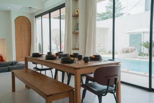 Marcio 5BR Luxury & Stylish Villa in Jimbaran Bali Villa in Kuta Selatan