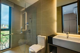 Resvara F25 - 3BR Private Pool Villa in Ciputra Villa in Kediri