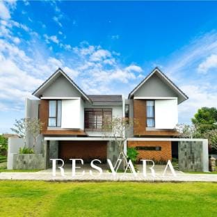 Resvara F26 - 3BR Private Pool Villa in Ciputra Villa in Kediri