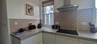 Restful Harbourside Apartment with Garden Apartment in Bristol