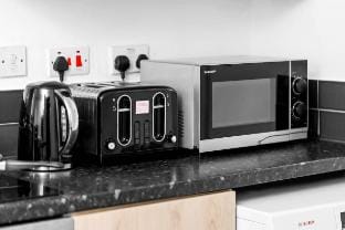 City Centre 2 Bedroom 5 Beds Apt with Free Parking Vacation rental in Metropolitan Borough of Solihull