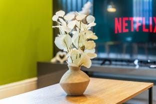 #48 Royal Leamington stylish 4 Bd 2 bath Parking Vacation rental in Royal Leamington Spa