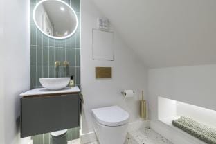 Luxury 1-Bed Annex on Rodborough Common Vacation rental in Stroud