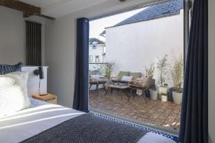 Stunning and Contemporary 2 Bed Home in Lansdown Vacation rental in Cheltenham