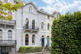 Beautiful Two Bedroom Regency Apartment Apartment in Cheltenham
