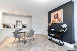 The Black Swan - Modern Apartment By Historic Gloucester Quays Apartment in Gloucester