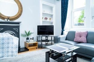 Murrayfield Home, Parking, near Airport | Sleeps 7 Vacation rental in Edinburgh