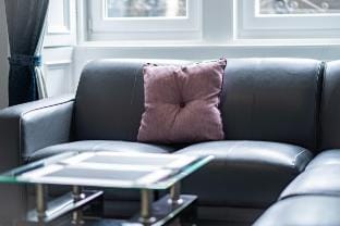 Murrayfield Home, Parking, near Airport | Sleeps 7 Vacation rental in Edinburgh