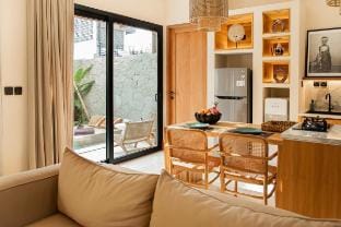 PROMO! New Lux 1 bedroom villa, 2 minutes to beach Villa in North Kuta