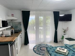 Romantic studio in the middle of vineyards II Apartment in Schaffhausen, Switzerland