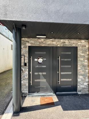 Uno in the City - Urban Boutique Accommodation Apartment in Truro