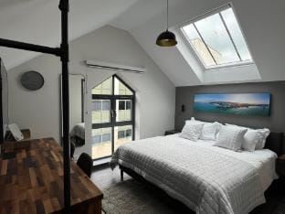 Uno in the City - Urban Boutique Accommodation Apartment in Truro