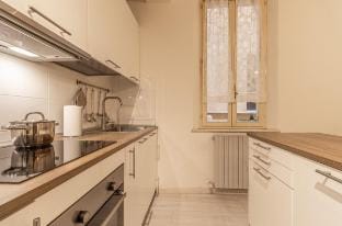 The Alley house: 2 bedrooms, Wi-Fi A/C Apartment in Modena