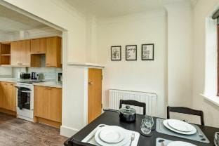 Modern 3-Bed Home | Sleeps 7 | 10 Mins to Beach Vacation rental in Gosport