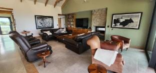 Hermanus-Private Villa-ESC Wine Farm 4Bed/4Bath Vacation rental in Western Cape