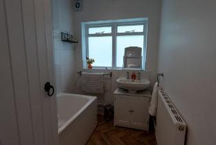 Ames Cottage Vacation rental in New Milton