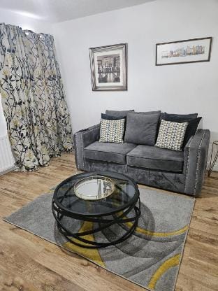 Egremont 2-BR flat with Free Parking & Wi-Fi Vacation rental in Copeland District