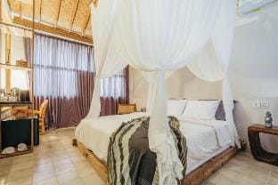 Villa Joglo Gnosis Vacation rental in Kediri