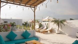 Villa Vivid 2BR Bohemian, 5 min to Kedungu Beach Villa in Kediri