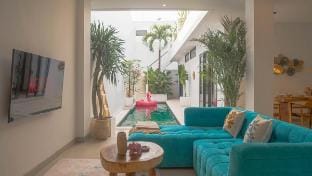 Villa Vivid 2BR Bohemian, 5 min to Kedungu Beach Villa in Kediri