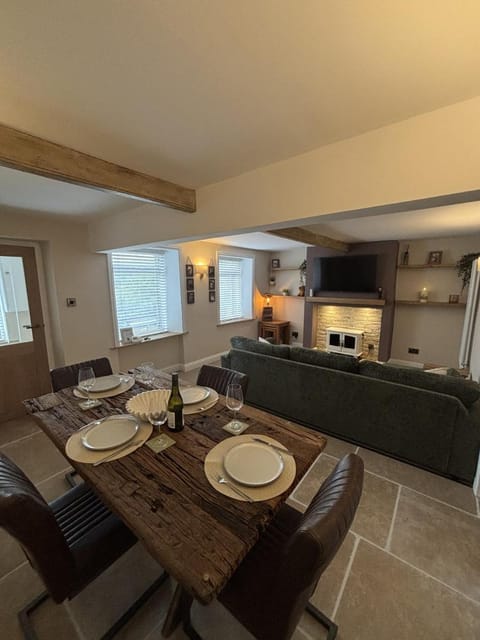 Sunset Cottage - 55 South Lane Vacation rental in Holmfirth