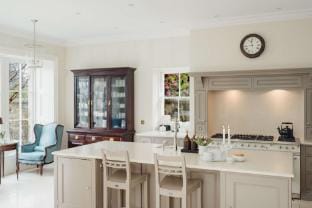 Private and Prestigious Luxury Home Country House in Edinburgh