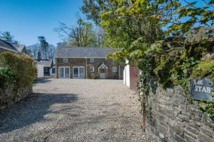 The Studio - 1 Bedroom Cottage - Princes Gate Vacation rental in Amroth