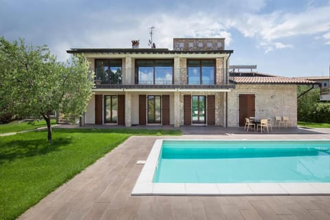 Ca' Bosca - Fine Living Villa in Torri del Benaco