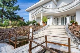 White House Apartment in Lainate