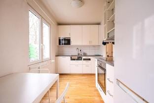 6 Beds • For Workers • 3BR • Parking • Near Volvo Vacation rental in Gothenburg