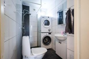 6 Beds • For Workers • 3BR • Parking • Near Volvo Vacation rental in Gothenburg