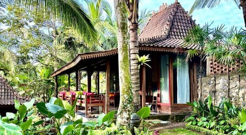 The Manikyang Residence Hotel in East Selemadeg